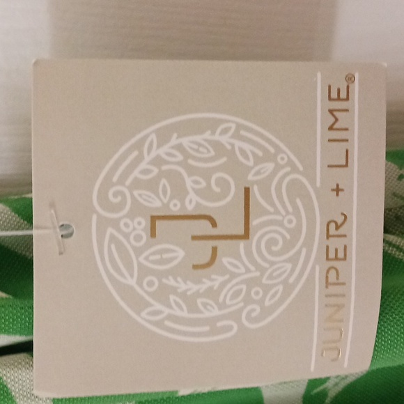 BRIGHT GREEN BLOUSE L NWT JUNIPER & LIME - Picture 5 of 8